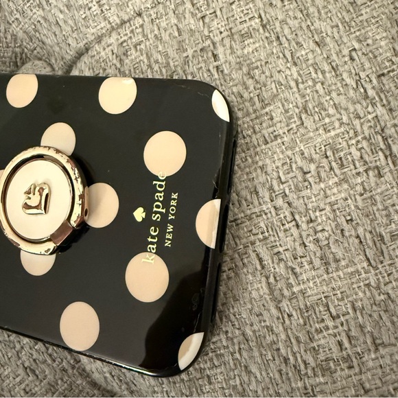 ❌❌SOLD❌❌ Kate spade polka dots 12 pro max case - Picture 3 of 3